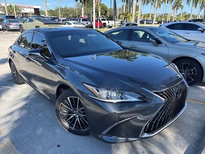 Certified 2022 Lexus ES 350 w/ Premium Package