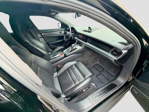 Used 2023 Porsche Panamera Platinum Edition RWD image 29