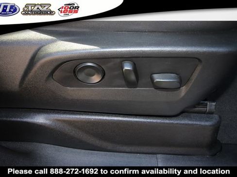 Used 2021 Chevrolet Tahoe Z71 w/ Luxury Package AWD/4WD image 22