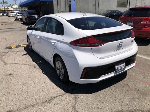 Used 2019 Hyundai Ioniq Blue FWD image 2