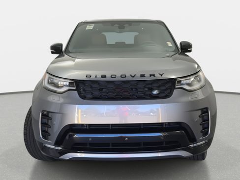 Used 2025 Land Rover Discovery Dynamic SE image 2