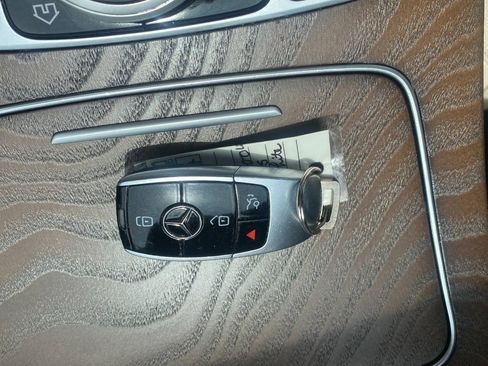 Used 2018 Mercedes-Benz E 300 image 20
