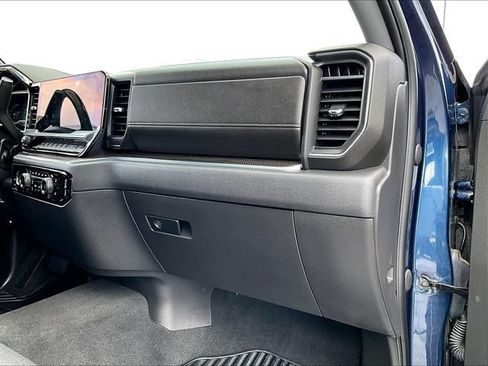 Used 2023 Chevrolet Silverado 1500 LT AWD/4WD image 13
