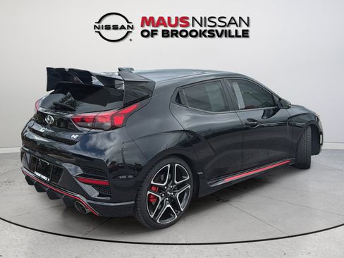Used 2022 Hyundai Veloster N FWD image 7