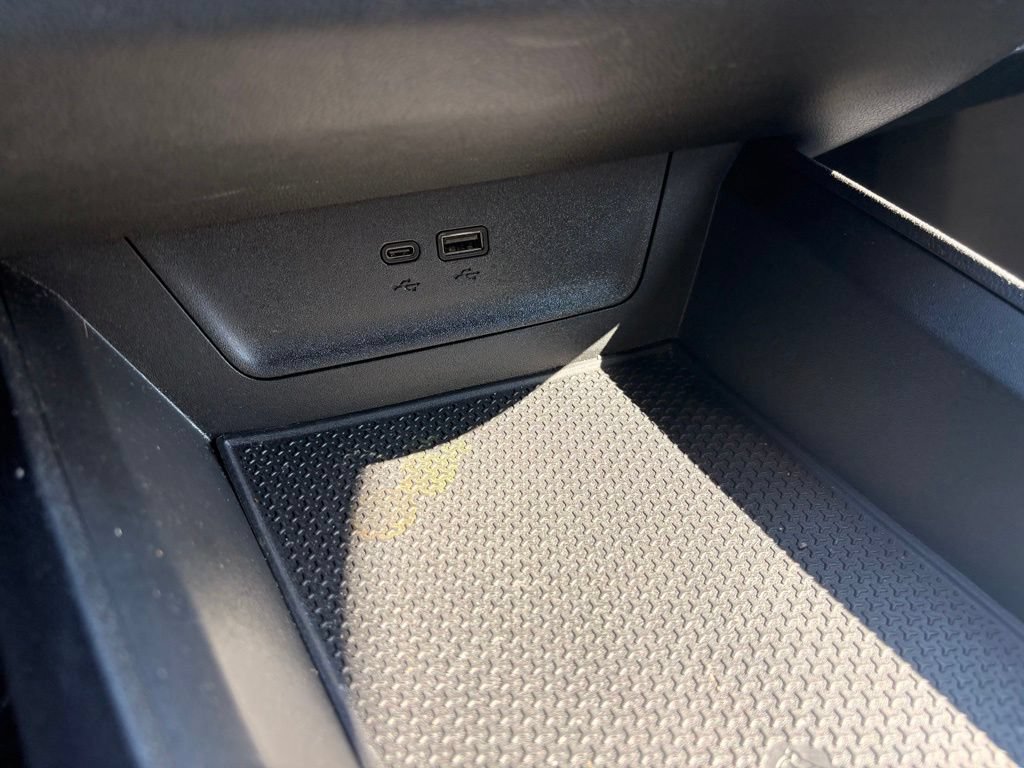 Used 2025 Chevrolet Equinox LT FWD image 19