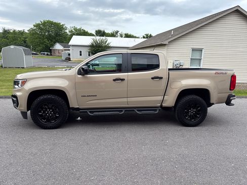 Used 2022 Chevrolet Colorado Z71 AWD/4WD image 6