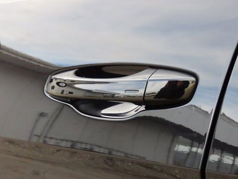 Used 2025 Volkswagen Atlas SEL Premium R-Line image 24