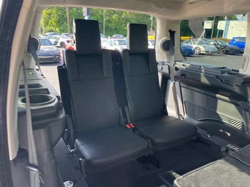 Used 2015 Land Rover LR4 HSE AWD/4WD image 46