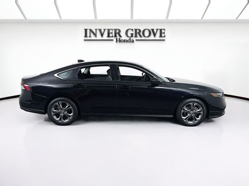 Used 2023 Honda Accord EX image 4