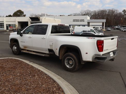 Used 2024 Chevrolet Silverado 3500 LT image 19