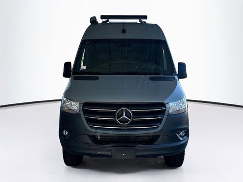 Used 2023 Mercedes-Benz Sprinter 2500 image 2