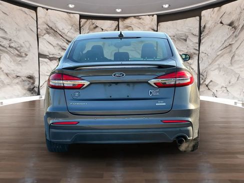 Used 2020 Ford Fusion SE w/ Equipment Group 151A image 6