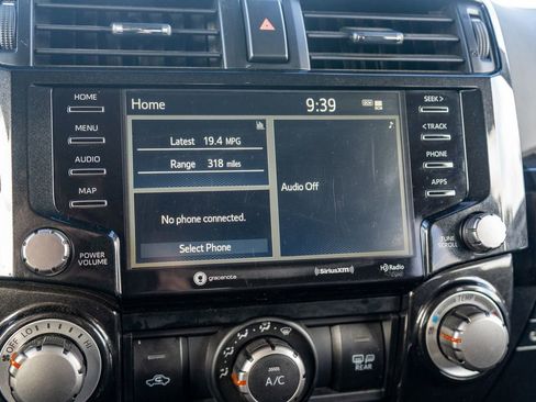 Certified 2024 Toyota 4Runner TRD Off-Road image 28