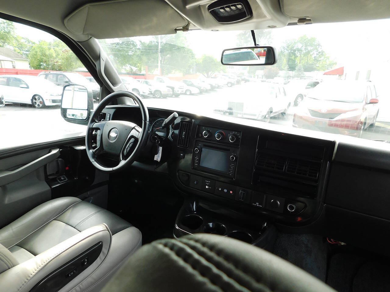 Used 2018 Chevrolet Express 2500 w/ Enhanced Convenience Package RWD image 26