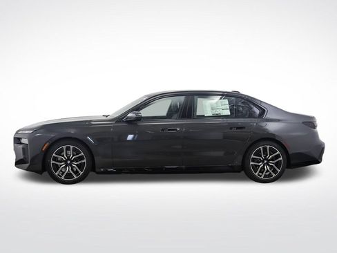 New 2026 BMW 750e xDrive w/ Executive Package AWD/4WD image 2