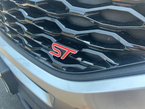 Used 2022 Ford Explorer ST w/ Equipment Group 401A image 31