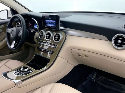 Used 2019 Mercedes-Benz GLC 300 image 10