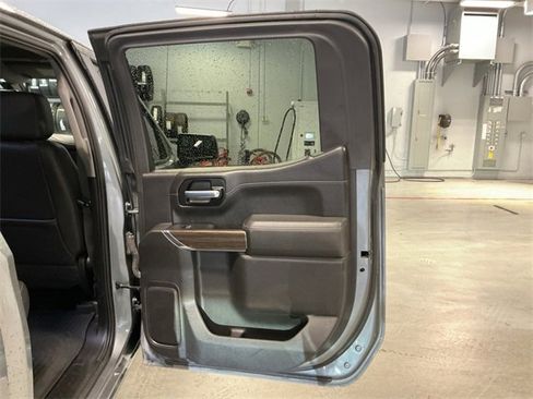 Used 2020 Chevrolet Silverado 1500 RST image 21