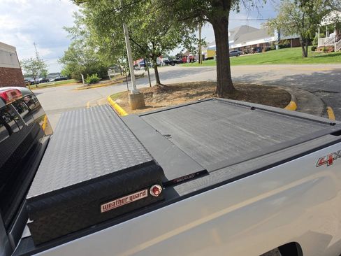 Used 2015 Chevrolet Silverado 1500 LT AWD/4WD image 32