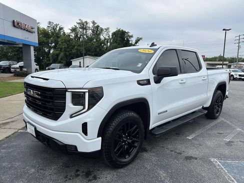 Used 2024 GMC Sierra 1500 Elevation w/ X31 Off-Road Package AWD/4WD image 8