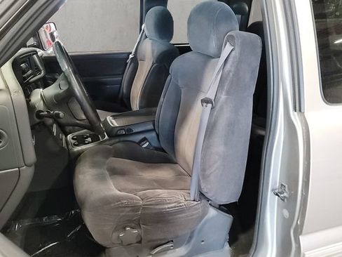 Used 2000 Chevrolet Silverado 2500 LS RWD image 19