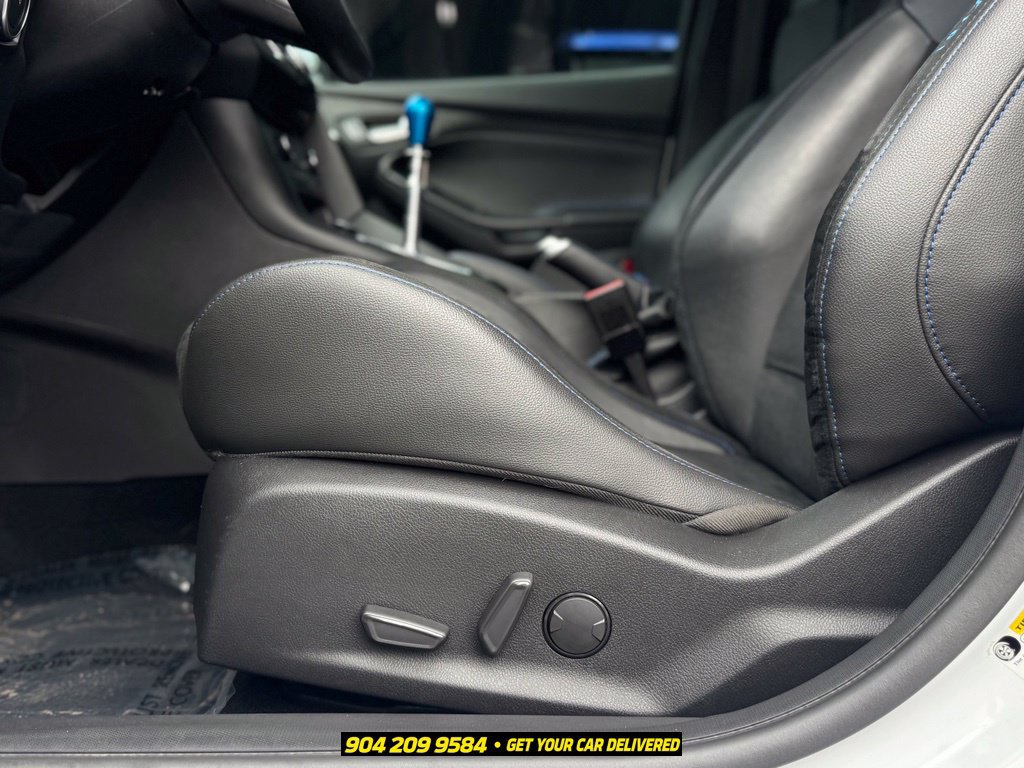 Used 2017 Ford Focus RS AWD/4WD image 17