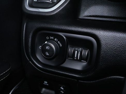 Used 2020 RAM 1500 Laramie image 24