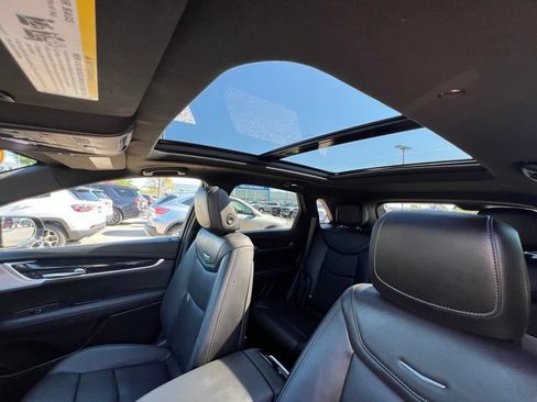 Used 2020 Cadillac XT5 Premium Luxury w/ LPO, Floor Liner Package AWD/4WD image 23
