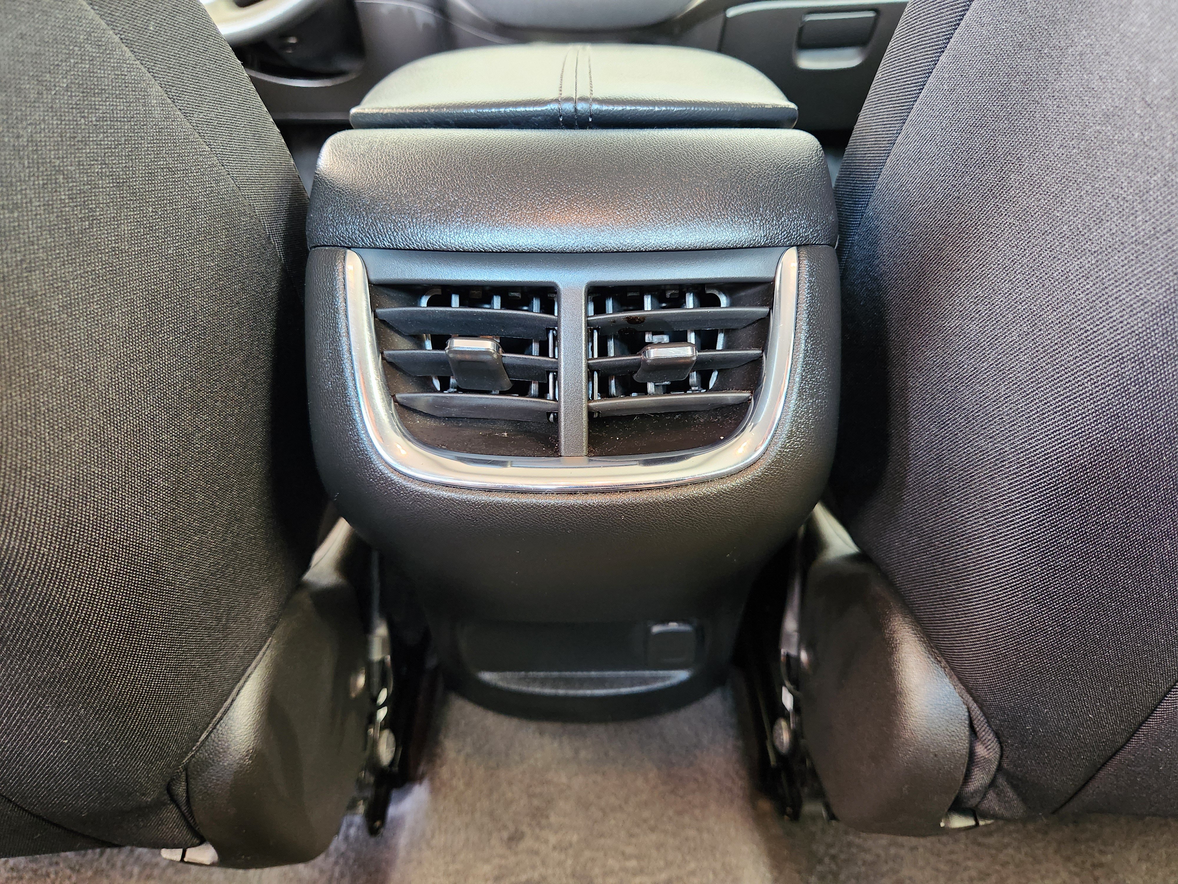 Certified 2025 Chevrolet Malibu LT FWD image 32