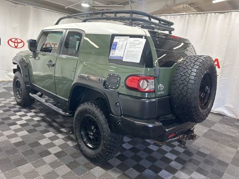 Used 2014 Toyota FJ Cruiser 4WD image 5