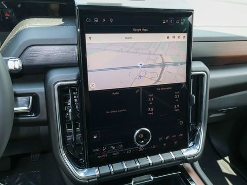 New 2026 GMC Yukon XL Denali w/ Advanced Technology Package AWD/4WD image 22