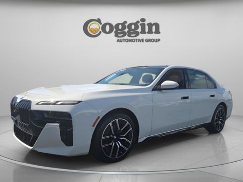 Certified 2023 BMW 740i RWD image 1