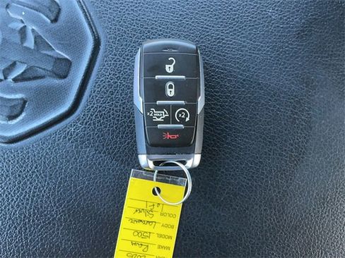 Used 2025 RAM 1500 Laramie image 31