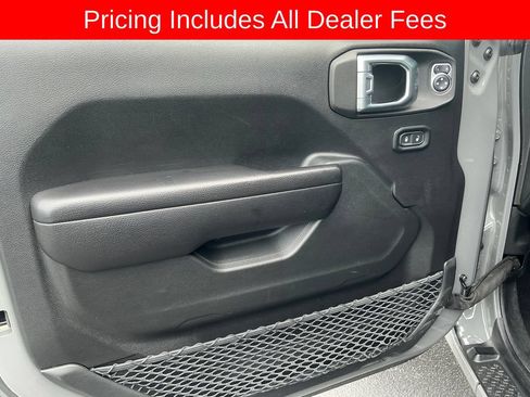 Used 2021 Jeep Wrangler Sport AWD/4WD image 9