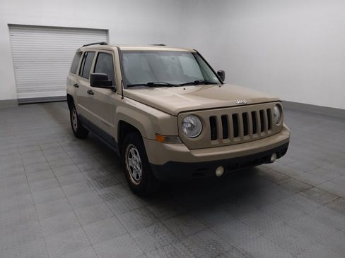 Used 2016 Jeep Patriot Sport FWD image 13