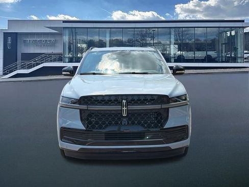 New 2027 Lincoln Navigator L Reserve w/ Jet Appearance Package AWD/4WD image 2
