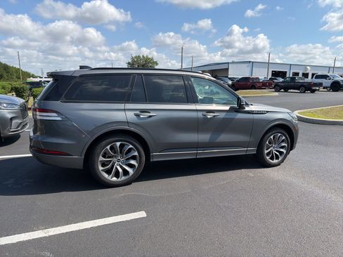 Used 2025 Lincoln Aviator AWD w/ Jet Appearance Package image 5