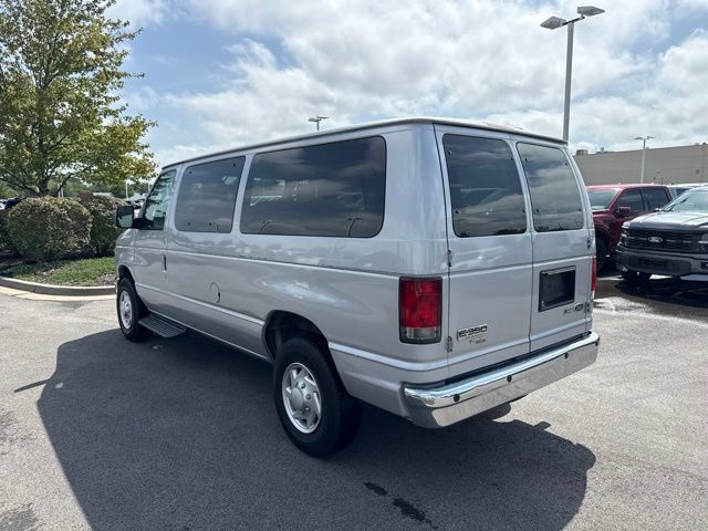 Used 2014 Ford E-350 and Econoline 350 XLT RWD image 4