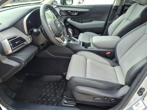 Used 2025 Subaru Outback Limited image 13