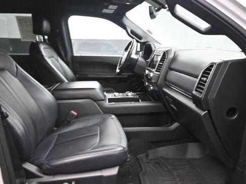 Used 2019 Ford Expedition Max Limited image 18