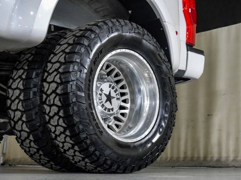 Used 2017 Ford F350 Lariat w/ Lariat Ultimate Package image 58