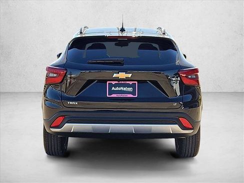 New 2026 Chevrolet Trax LT w/ Driver Confidence Package image 8
