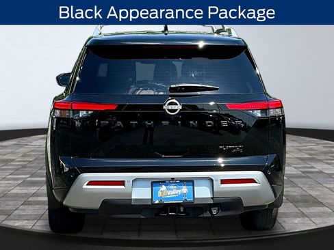 Used 2023 Nissan Pathfinder Platinum AWD/4WD image 5