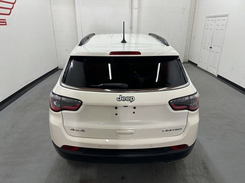 Used 2018 Jeep Compass Limited w/ Navigation Group AWD/4WD image 12