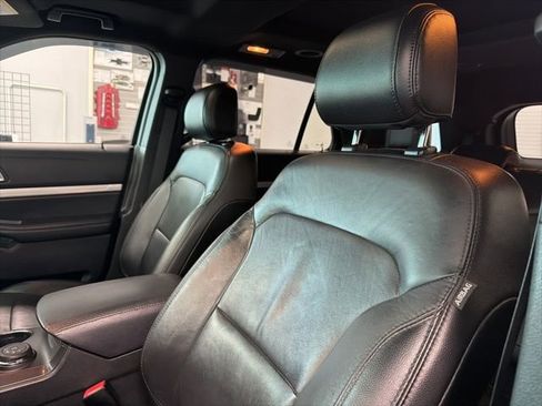 Used 2016 Ford Explorer XLT w/ Equipment Group 202A AWD/4WD image 16