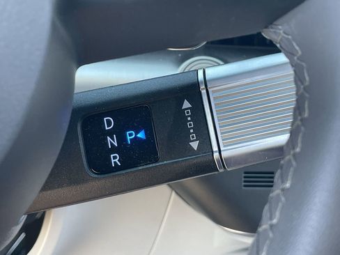Certified 2025 Hyundai Kona SEL AWD/4WD image 28