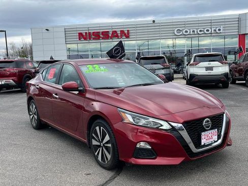 Certified 2022 Nissan Altima 2.5 SV image 1