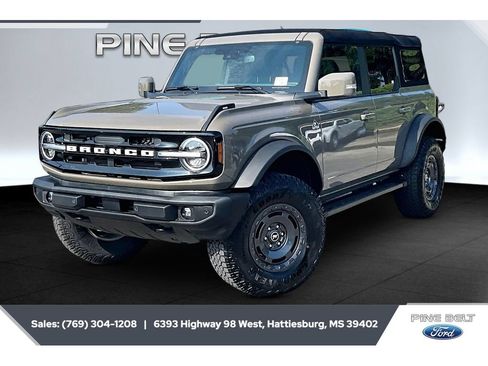 Used 2025 Ford Bronco Outer Banks w/ Sasquatch Package AWD/4WD image 10