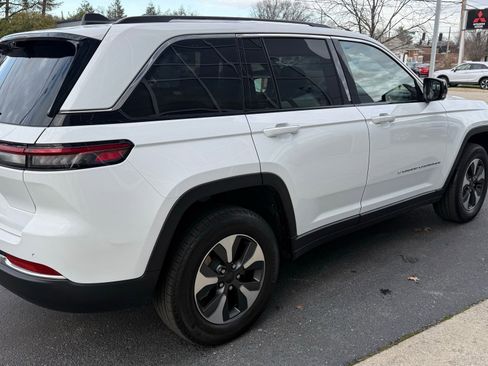 Used 2022 Jeep Grand Cherokee Limited 4xe w/ Luxury Tech Group II image 6