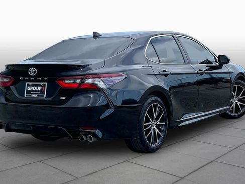Used 2021 Toyota Camry SE FWD image 13